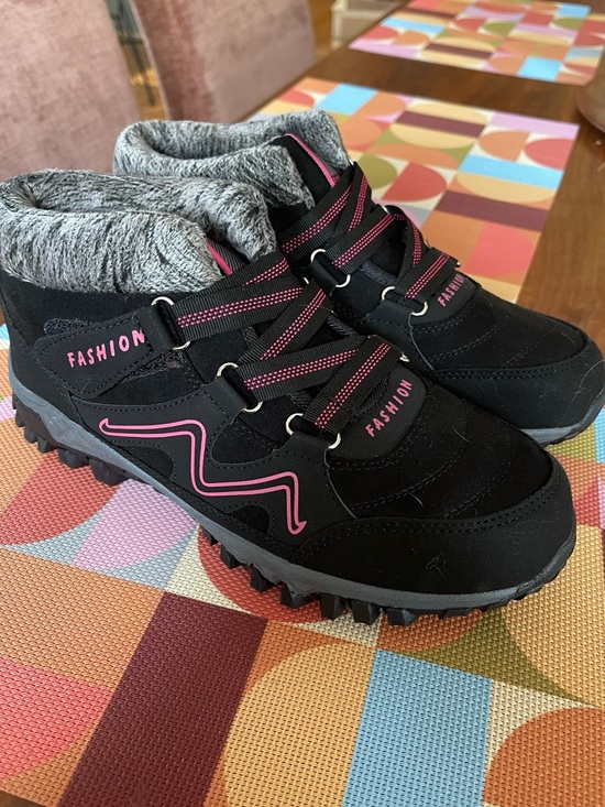 dmgyck Shoes - Black + Pink Faux-Fur Lace-Up Hiking Boots